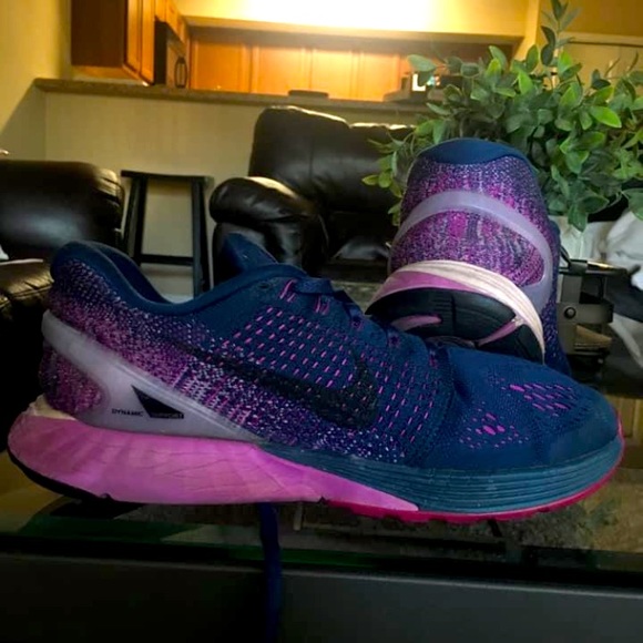 Nike Shoes - Nike workout shoes